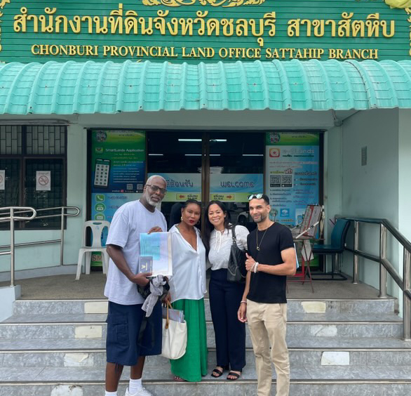 AB4526F4-5E7C-48A4-8F81-AA2920E765F3